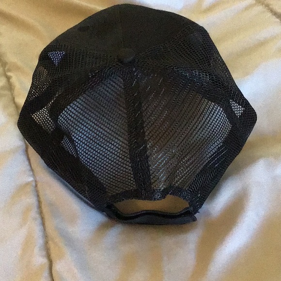 Two hats. Like new. - Picture 5 of 8